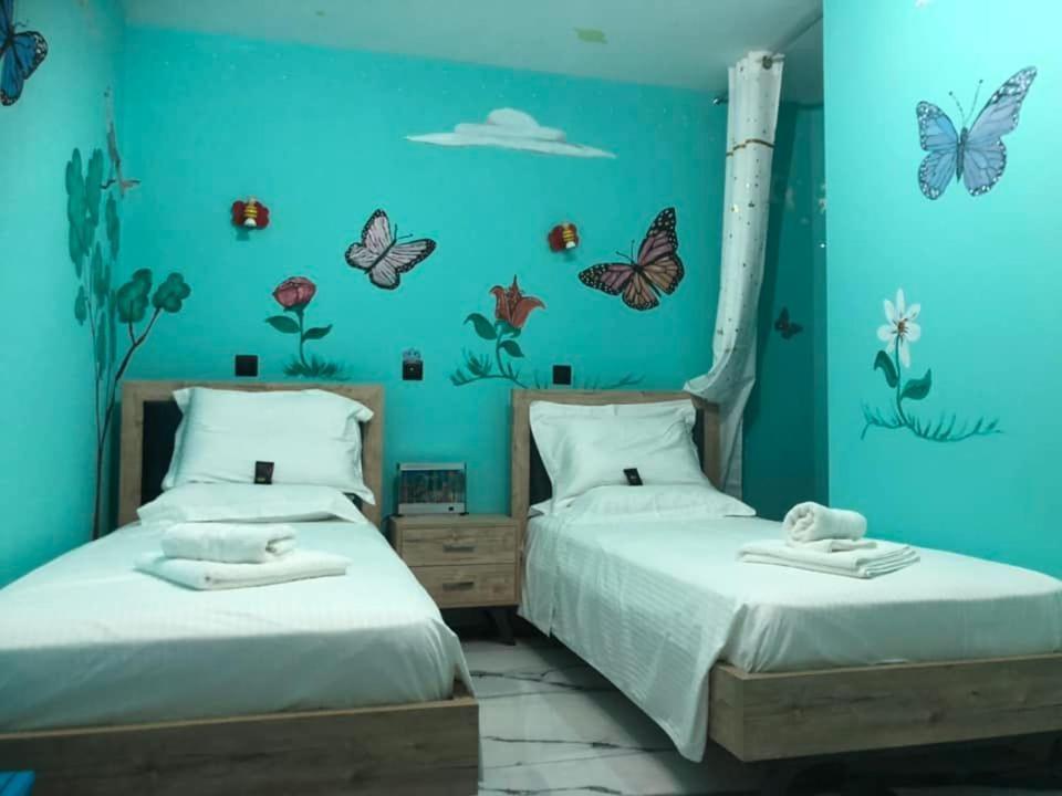 Golden Fox Studios And Suites Lákones Dış mekan fotoğraf