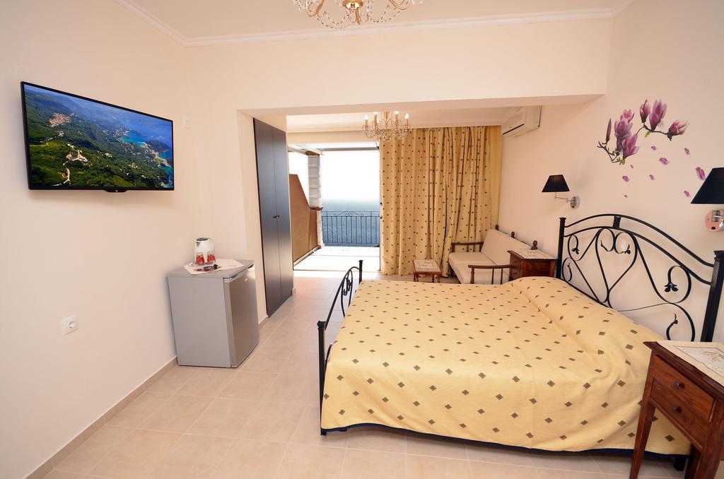 Golden Fox Studios And Suites Lákones Dış mekan fotoğraf