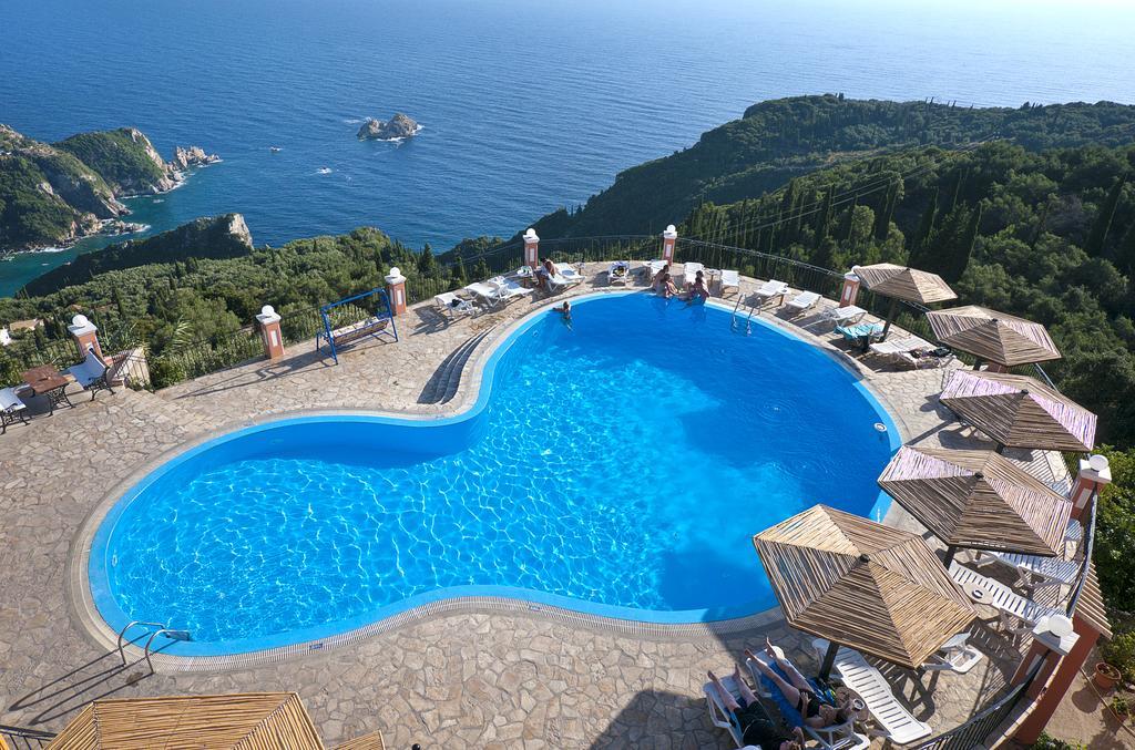Golden Fox Studios And Suites Lákones Dış mekan fotoğraf