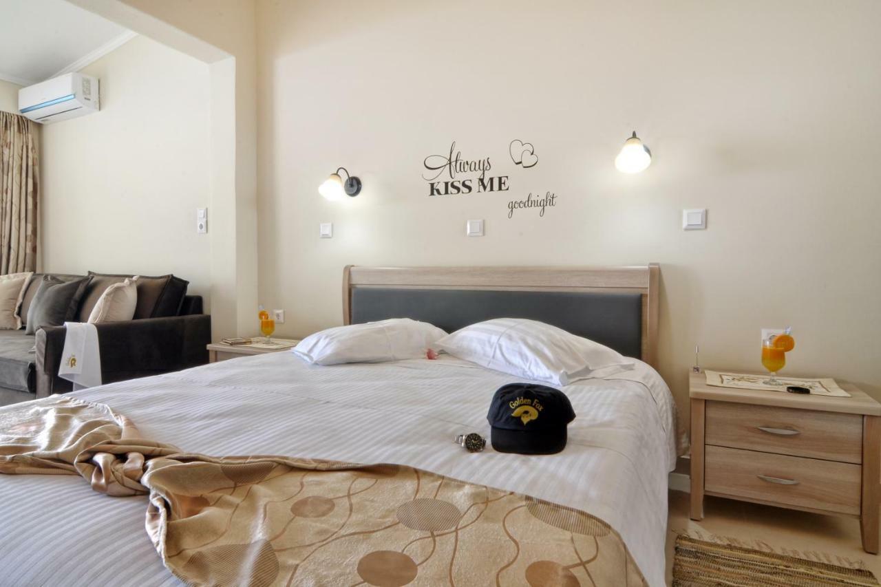 Golden Fox Studios And Suites Lákones Dış mekan fotoğraf