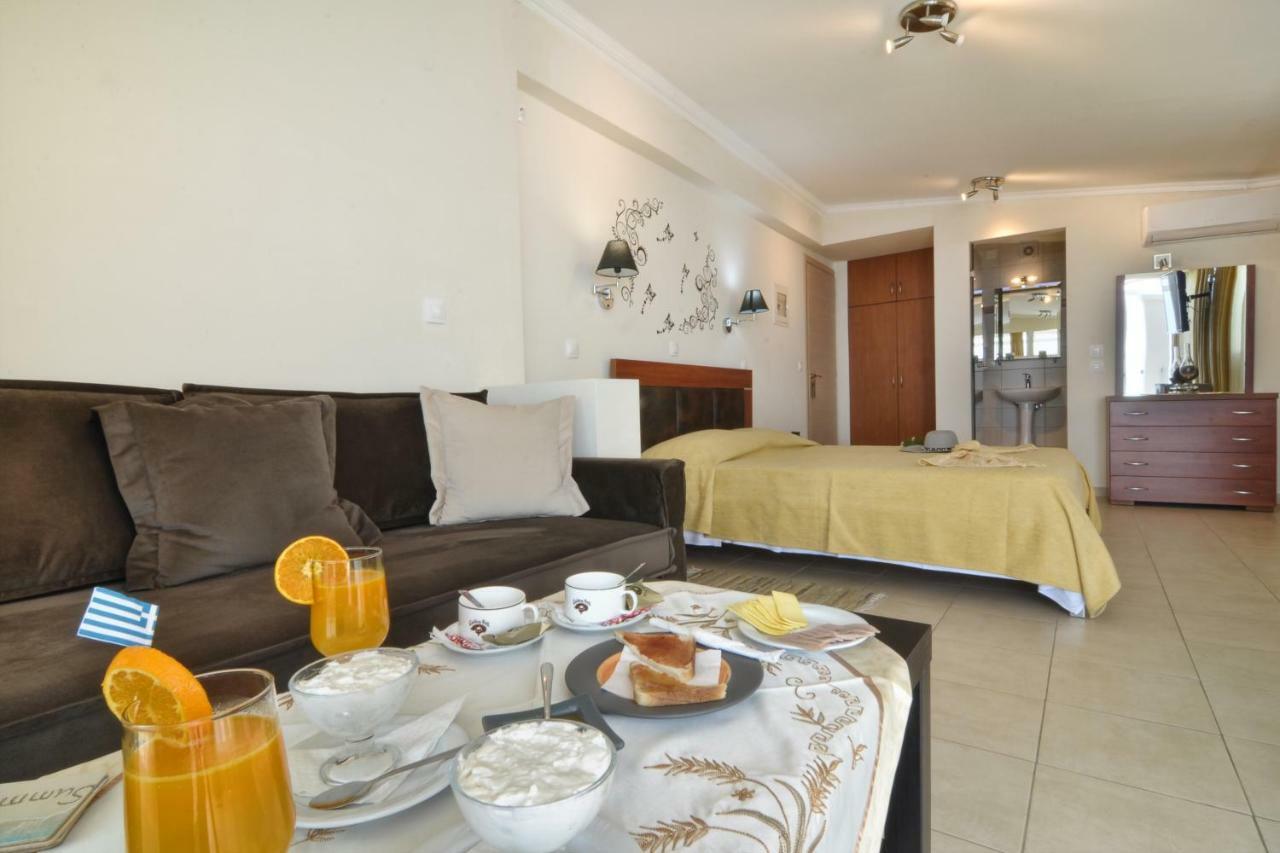 Golden Fox Studios And Suites Lákones Dış mekan fotoğraf